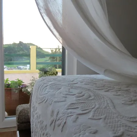 T2 Mountain And Sea Views *
